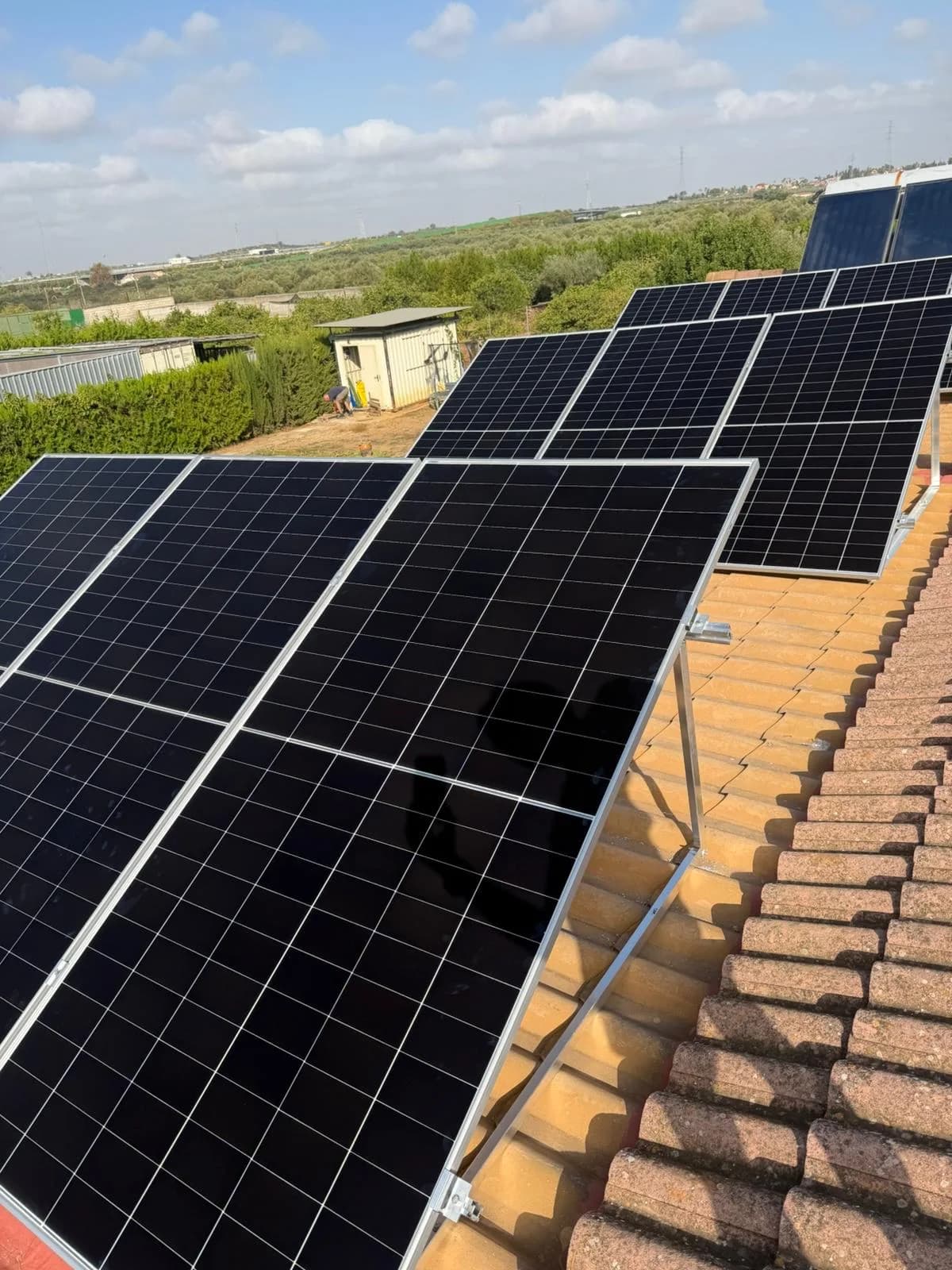 Paneles solares de la instalación fotovoltaica de 6,15 kWp en Alcalá de Guadaíra