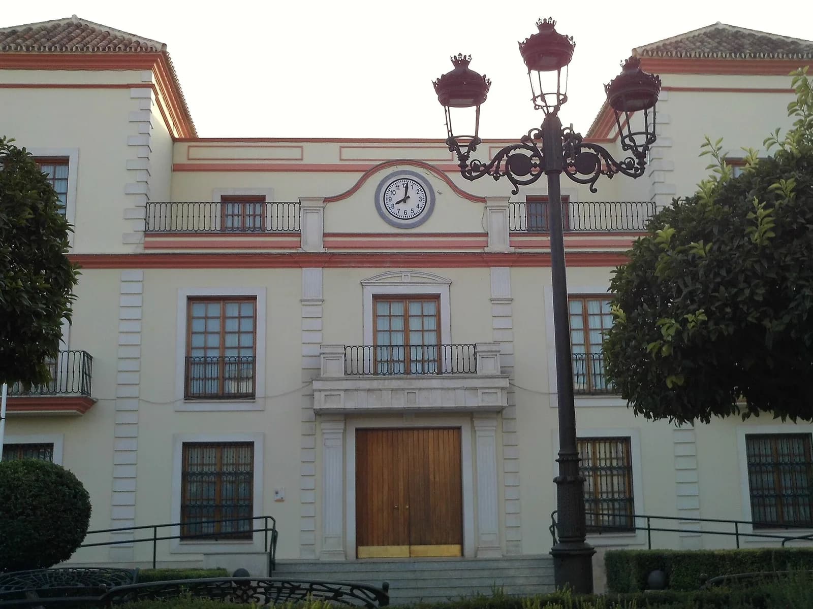 Ayuntamiento en Bollullos de la Mitación