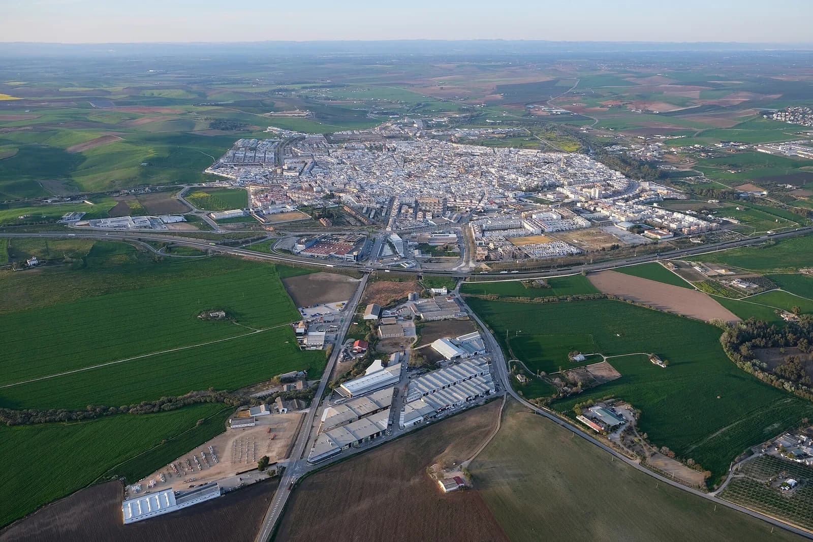 Vista aérea del municipio en Écija