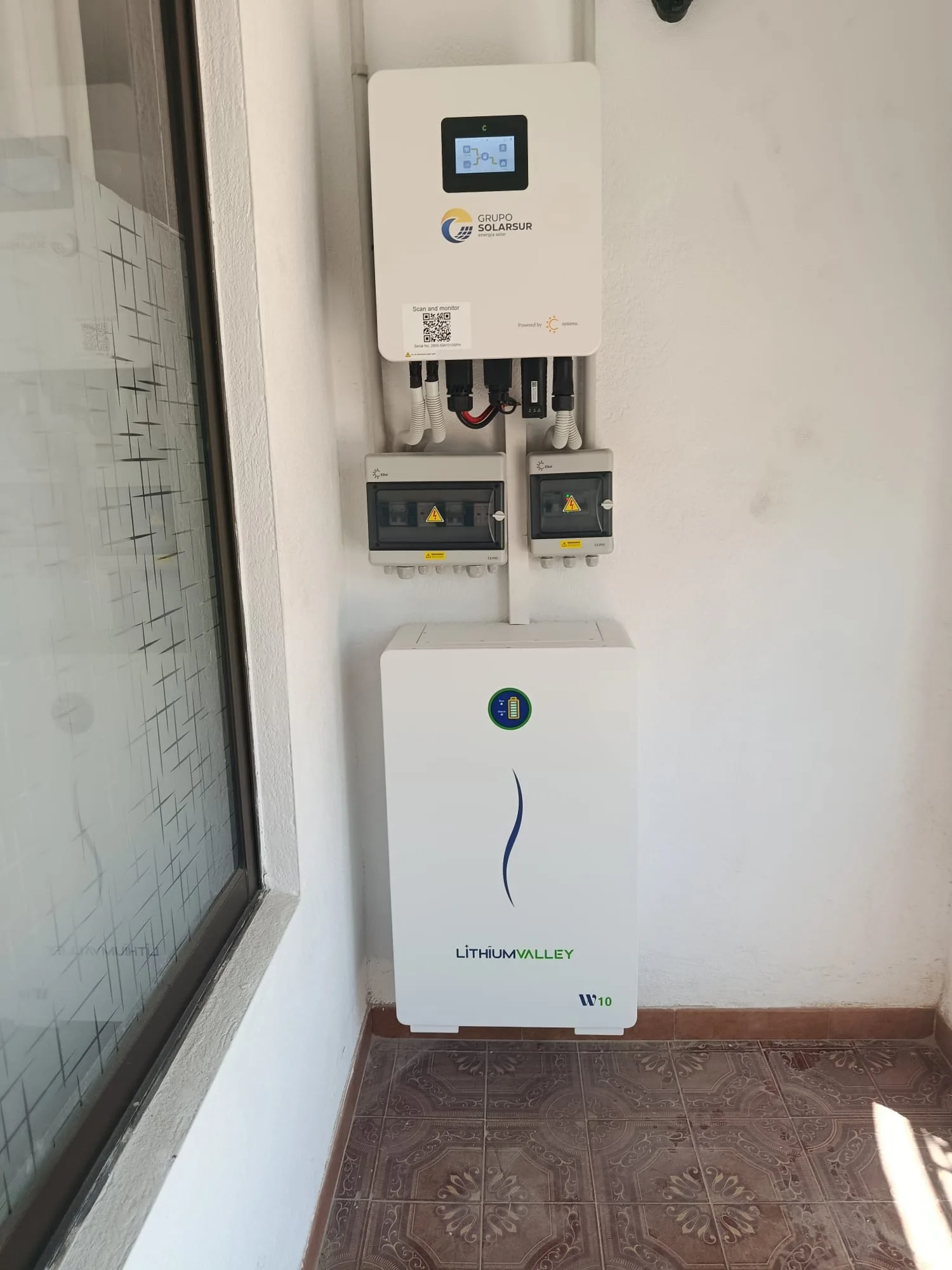 Inversor y batería para autoconsumo solar